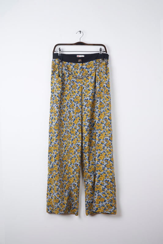 SLATE GREY BLOSSOM MOTIF WIDE-LEG PANTS WITH SILVER MOTIF CHAIN